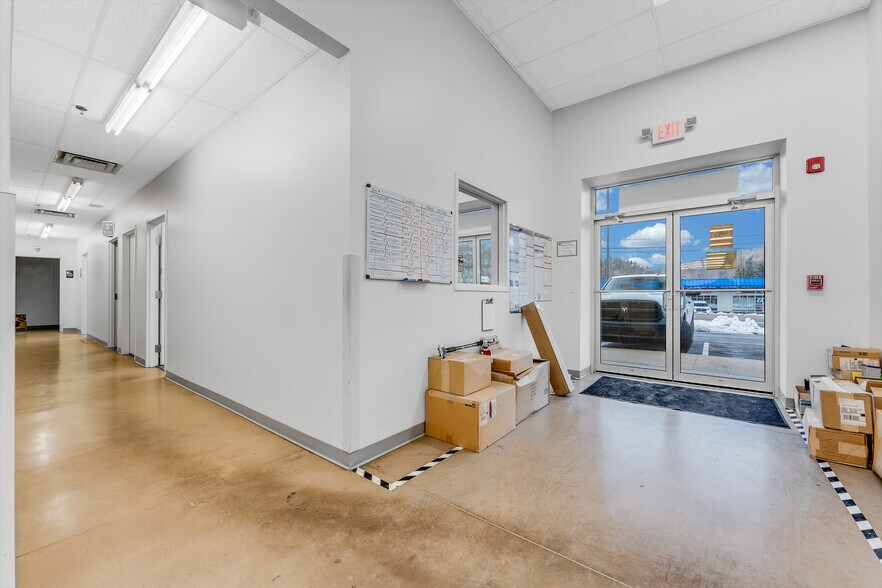 More Photos Of 1478 Earl L Core Rd, Morgantown Storefront For Lease