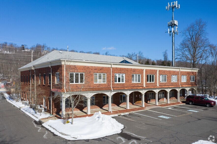 More Photos Of 1952 US-22, Bound Brook Office For Lease