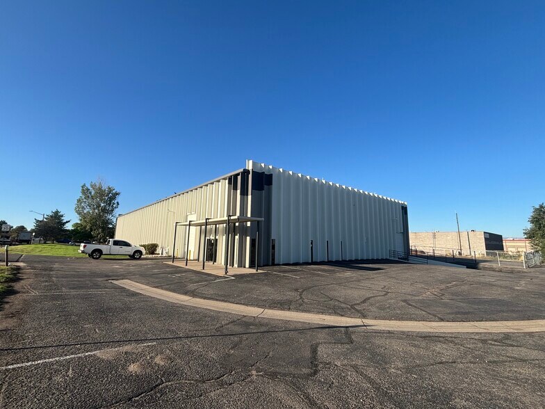 More Photos Of 5775 Monaco St, Commerce City Manufacturing For Lease