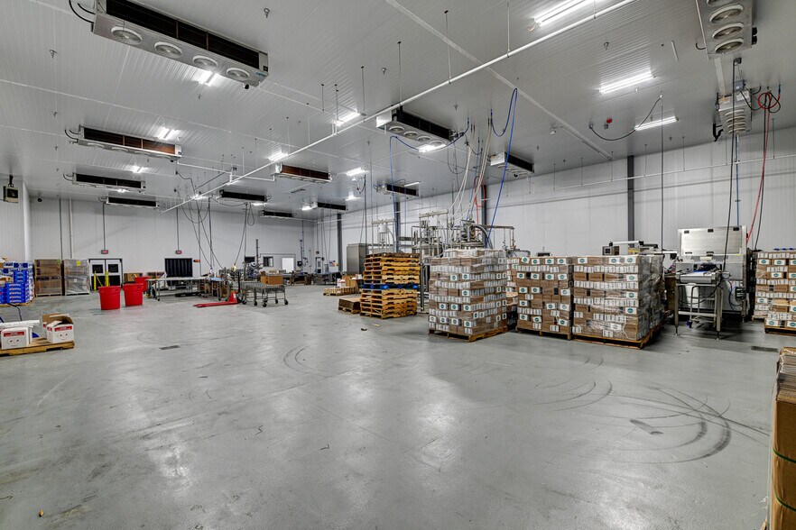 More Photos Of 1 Crazy Fresh Pl, Pueblo Food Processing For Sale
