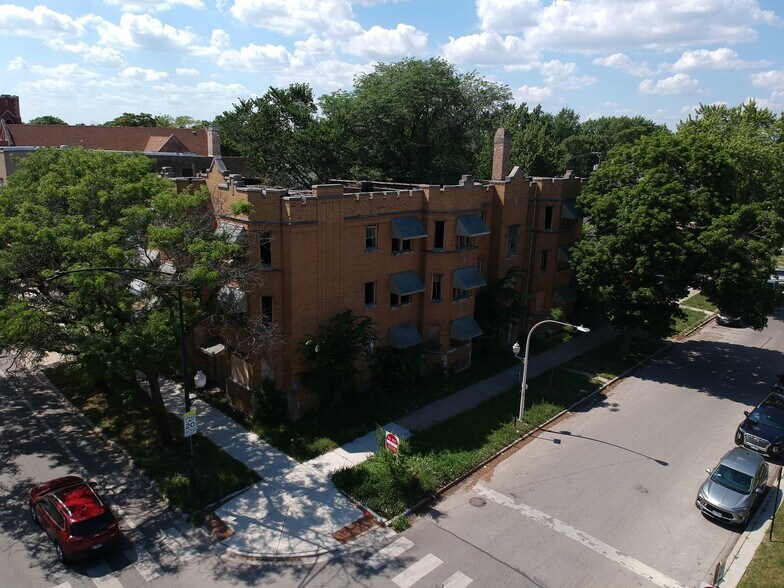 Primary Photo Of 1836 W Marquette Rd, Chicago Apartments For Sale
