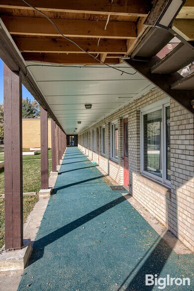 More Photos Of 1004 18th St, Belleville Apartments For Sale