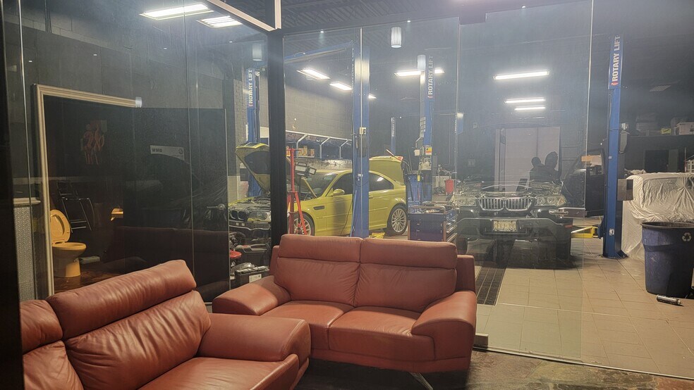 More Photos Of 73 Alness St, Toronto Light Distribution For Lease