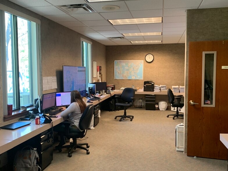 More Photos Of 1111 US Highway 20, Michigan City Truck Terminal For Lease