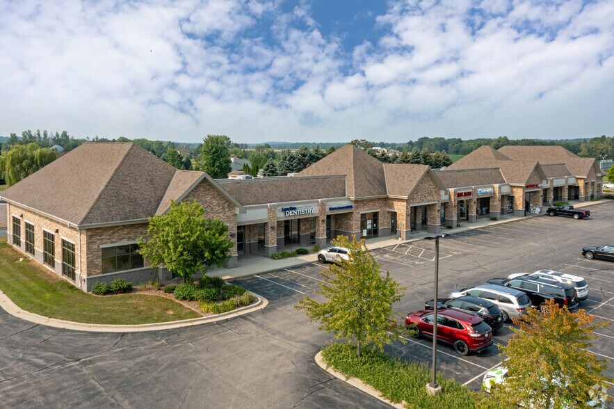 More Photos Of N95W25901 County Road Q, Colgate Bank For Lease