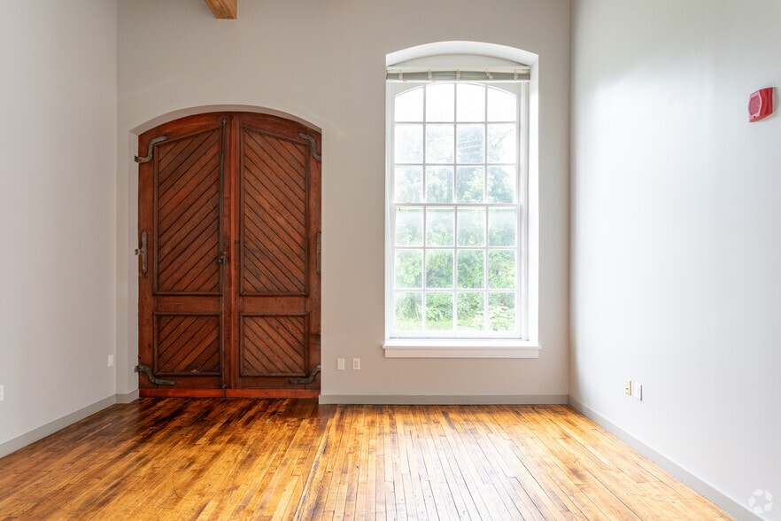 More Photos Of 3300 Clipper Mill Rd, Baltimore Apartments For Lease