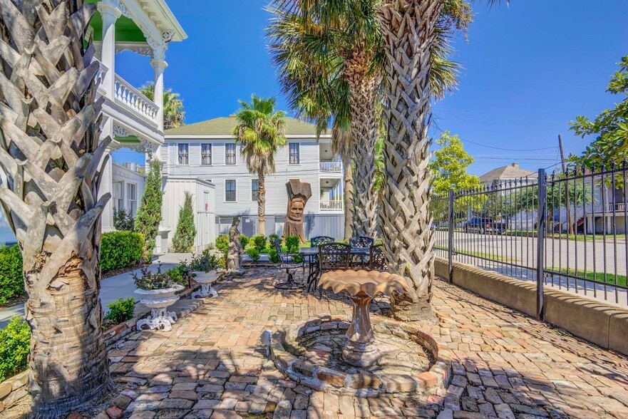 More Photos Of 1502 Market St, Galveston Hospitality For Sale