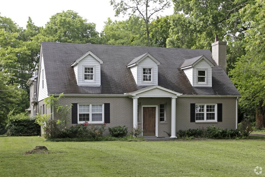 More Photos Of 1189 Nashville Pike, Gallatin Office For Sale