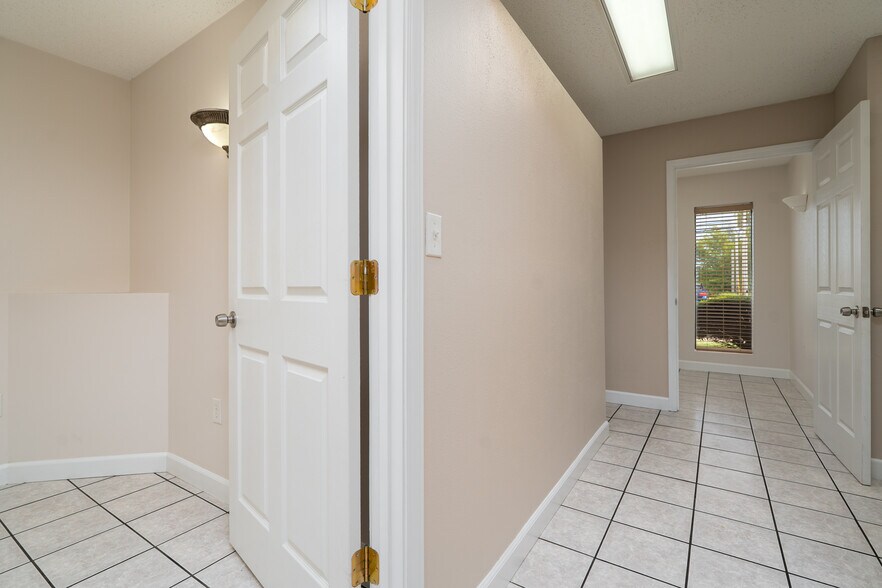 More Photos Of 4917 Maryville Rd, Granite City Medical For Sale