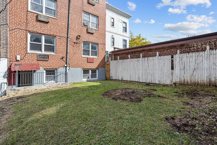 More Photos Of 4016 31st Ave, Astoria Apartments For Lease