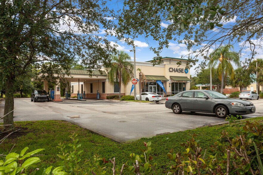 More Photos Of 4931 S Military Trl, Green Acres Bank For Sale