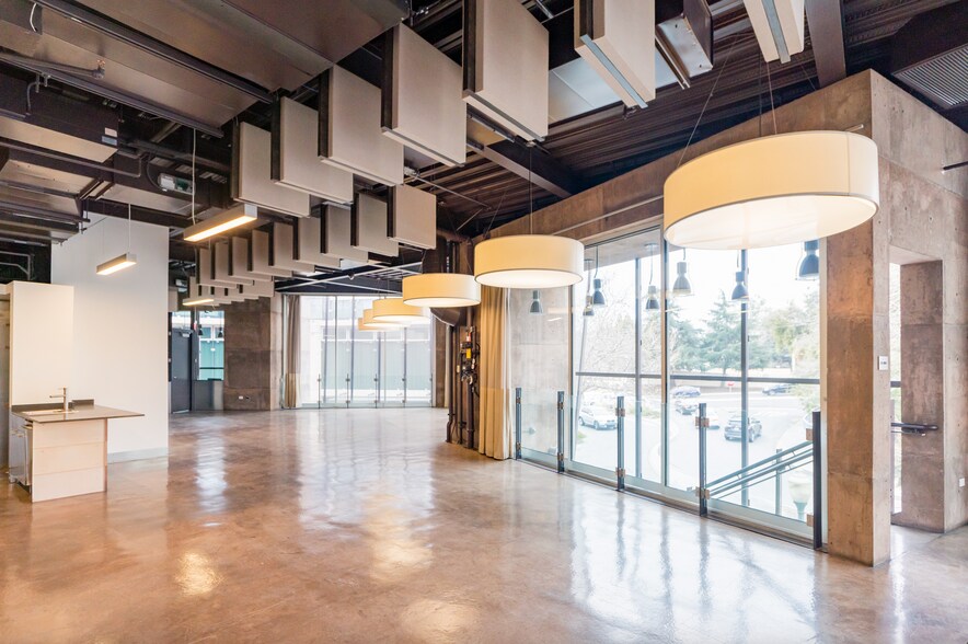 More Photos Of 116 University Ave, Palo Alto Office For Sale
