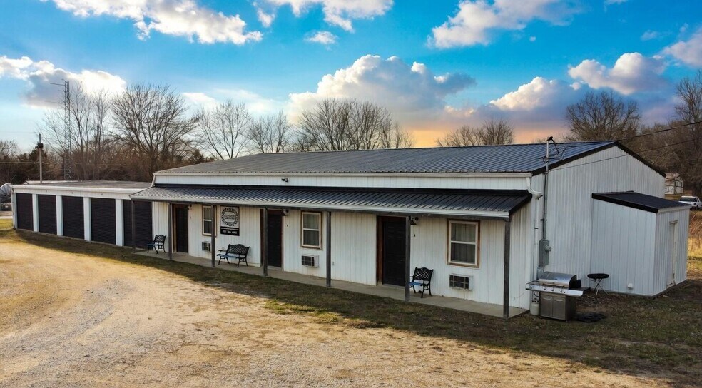 More Photos Of 19265 US-54 Hwy, Wheatland Hotel For Sale