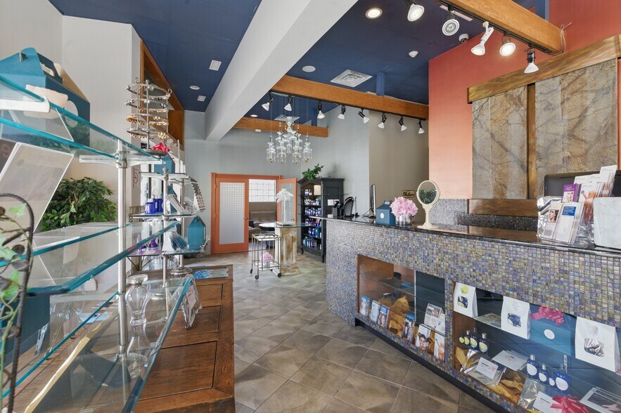 More Photos Of 267 Main St, Nyack General Retail For Sale