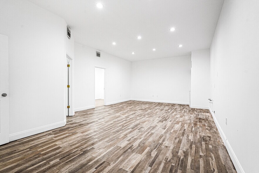 More Photos Of 1822 NW 22nd St, Miami Service For Sale