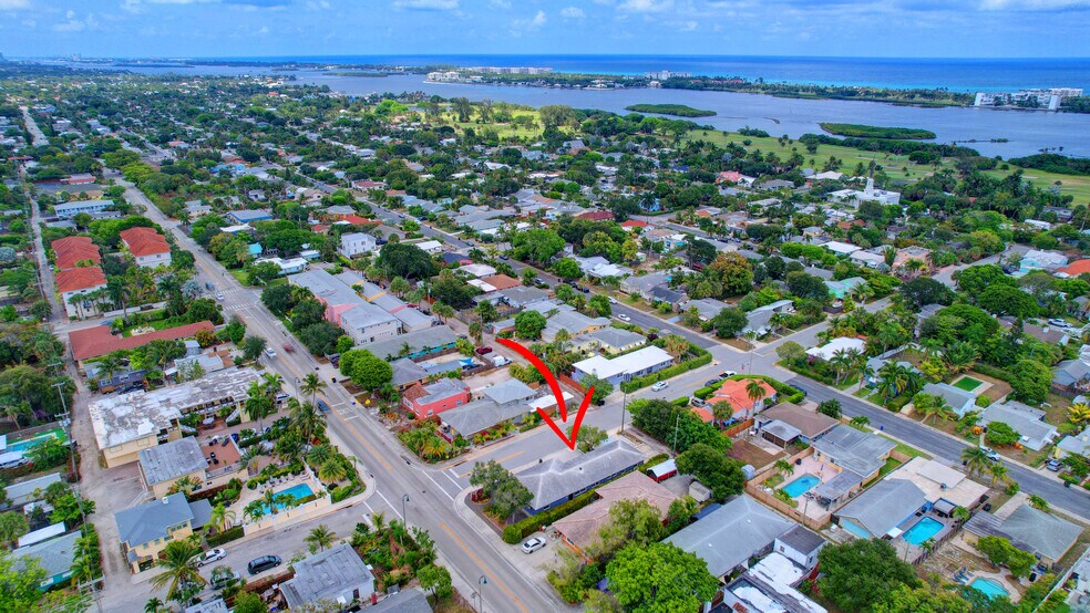 More Photos Of 830 N Federal Hwy, Lake Worth Office For Lease