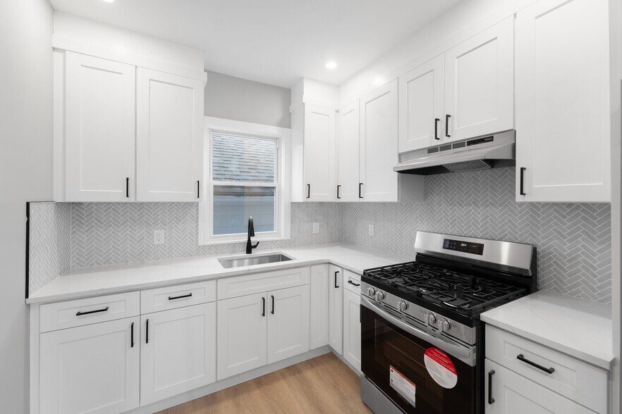 More Photos Of 735 Broadway, Pawtucket Apartments For Sale