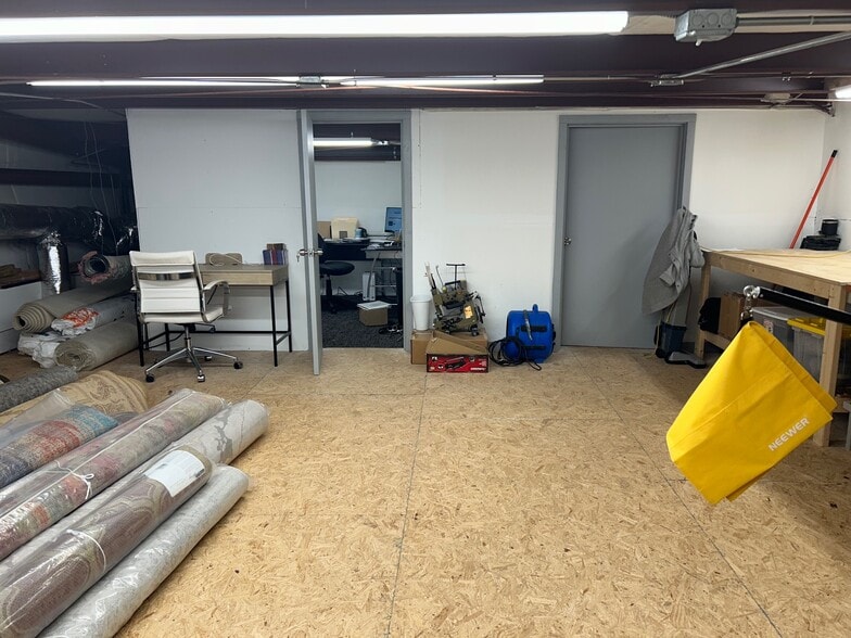 More Photos Of 1905 Airport Industrial Park Dr, Marietta Manufacturing For Lease