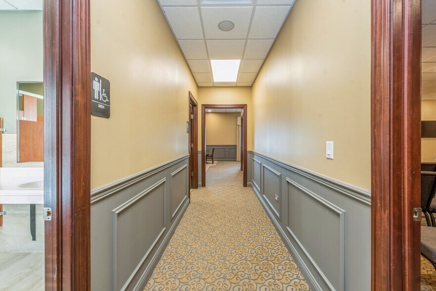 More Photos Of 1745 S Eastwood Dr, Woodstock Bank For Sale