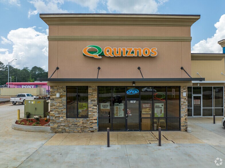 More Photos Of 5095 Moores Mill Rd, Huntsville General Retail For Lease