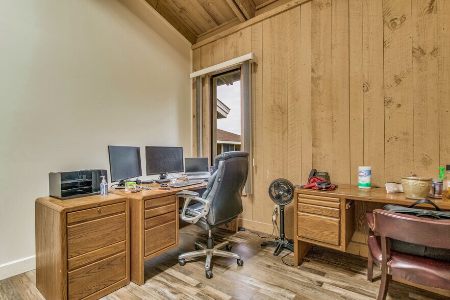 More Photos Of 725 S J St, Pensacola Office Residential For Sale