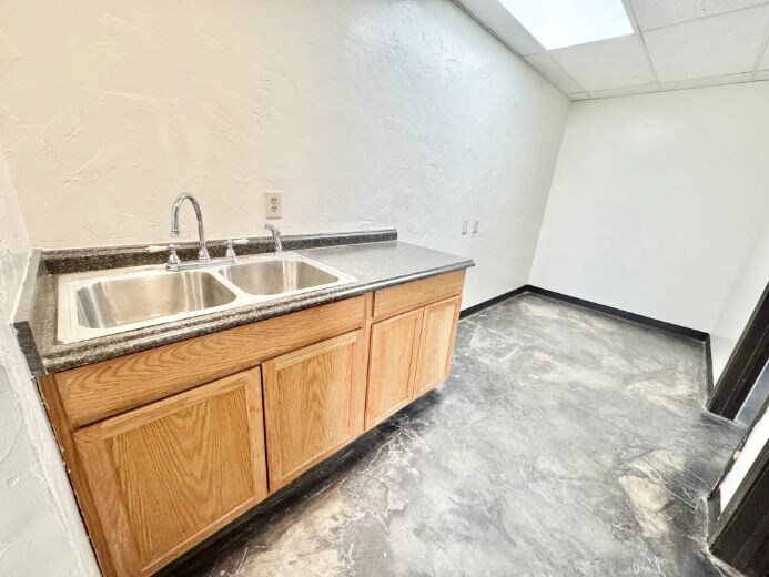 More Photos Of 1601 SE 37th St, Oklahoma City Industrial For Sale