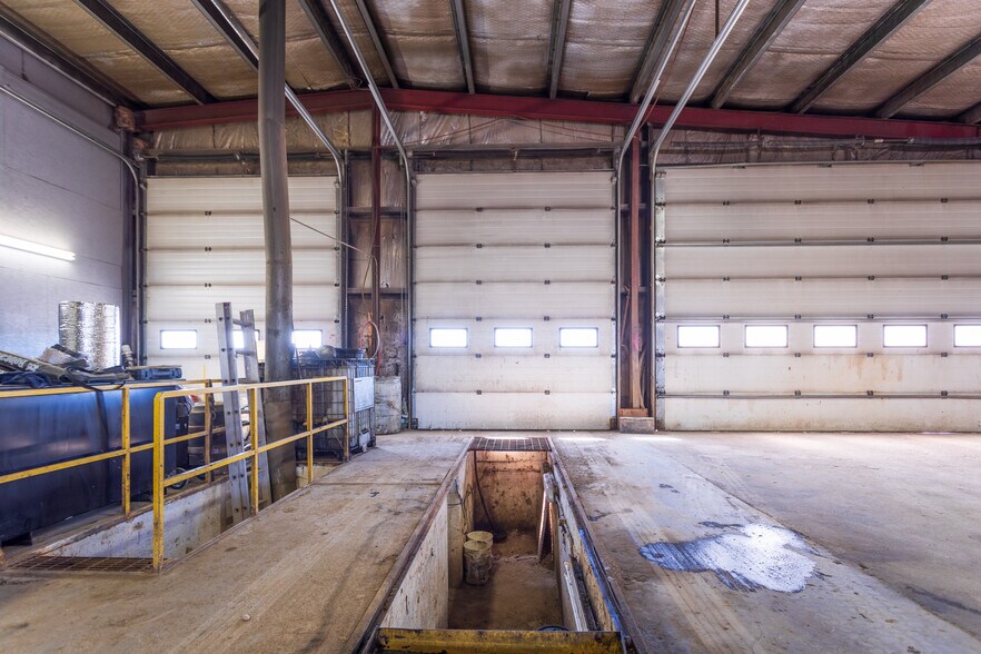 More Photos Of 310 Williams Industrial Dr, Neilburg Industrial For Sale