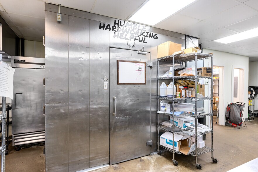 More Photos Of 14 W Main St, Idabel Restaurant For Sale