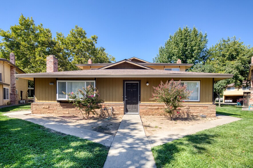 More Photos Of 2900 Channel Ct, Sacramento Apartments For Sale