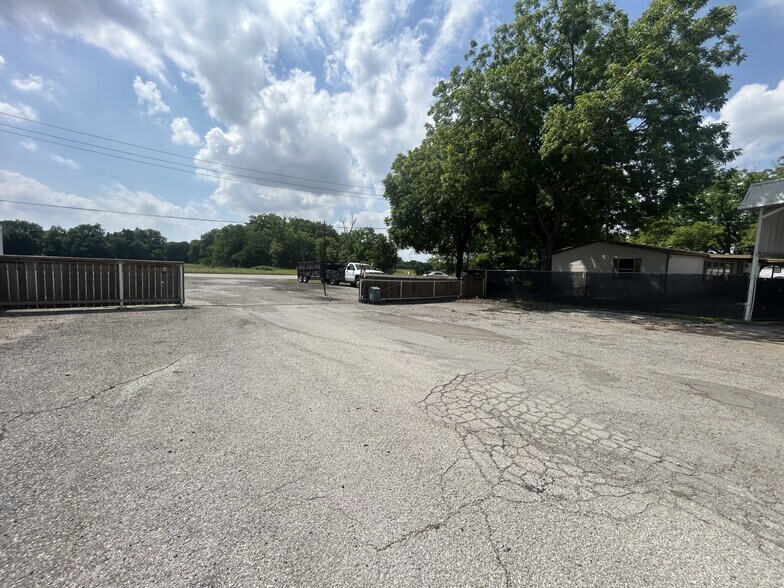 More Photos Of 2906 Woodlawn Rd, McKinney Unknown For Lease