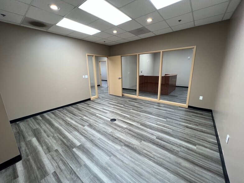 More Photos Of 2315 W Arbors Dr, Charlotte Medical For Lease