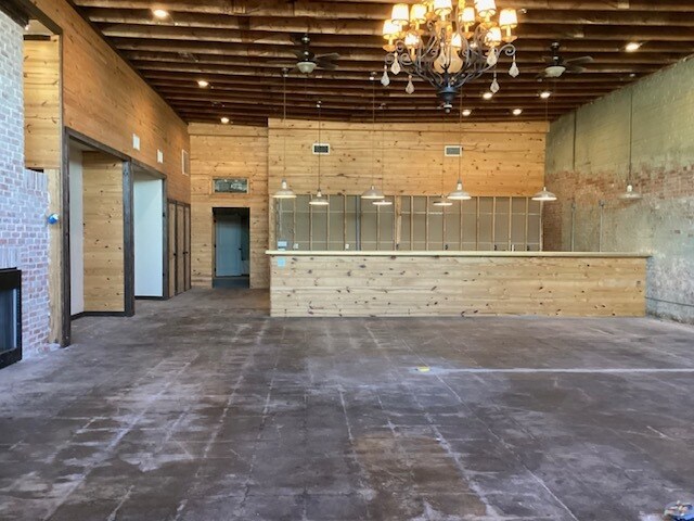 More Photos Of 189 Broadway St, Alba Storefront Retail Office For Sale