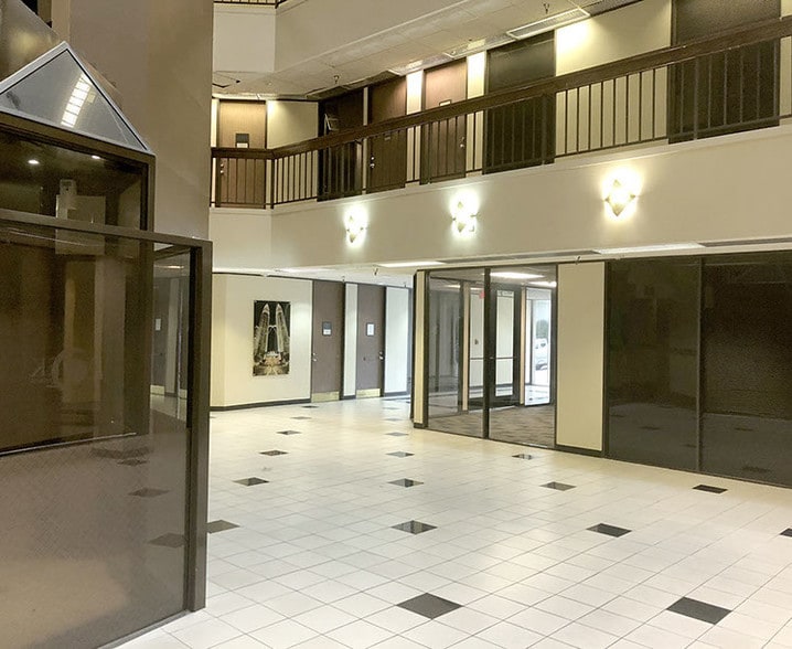 More Photos Of 9888 BISSONNET St, Houston Medical For Sale