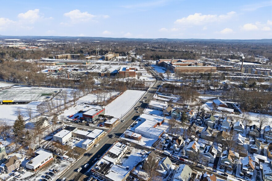 More Photos Of 1143 State St, Springfield Freestanding For Lease