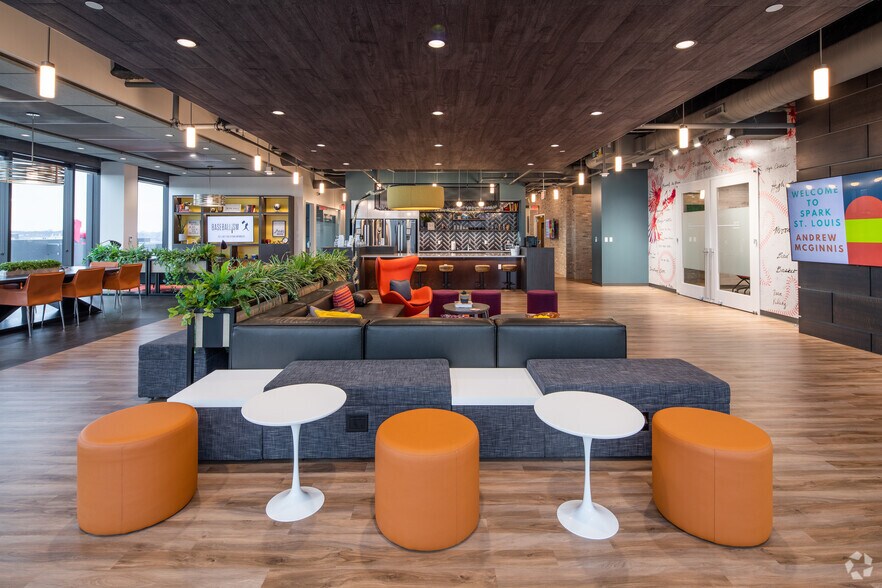 More Photos Of 6 Cardinal Way, Saint Louis Office For Lease