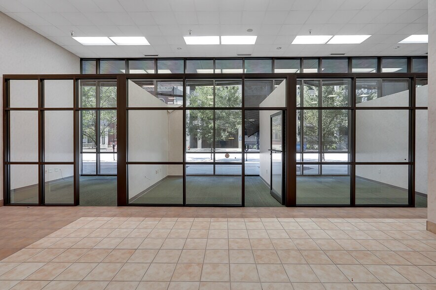 More Photos Of 515 W Market St, Louisville Office For Lease