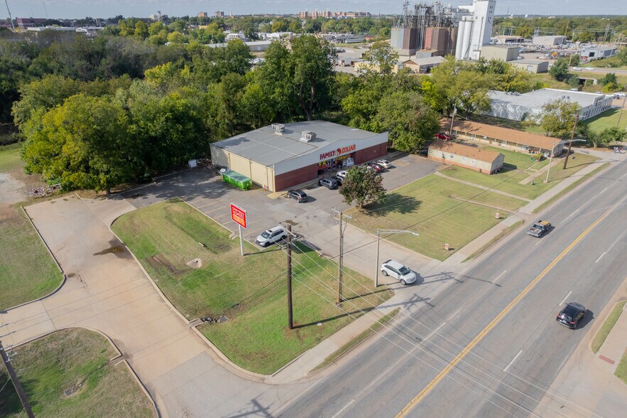 More Photos Of 802 S Perkins Rd, Stillwater Freestanding For Lease