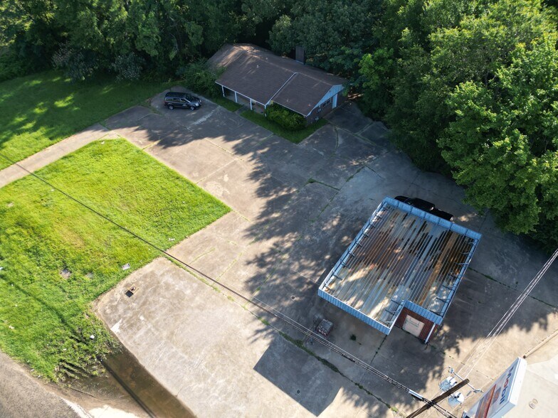 More Photos Of 804 Highway 110 N, Whitehouse Office For Sale