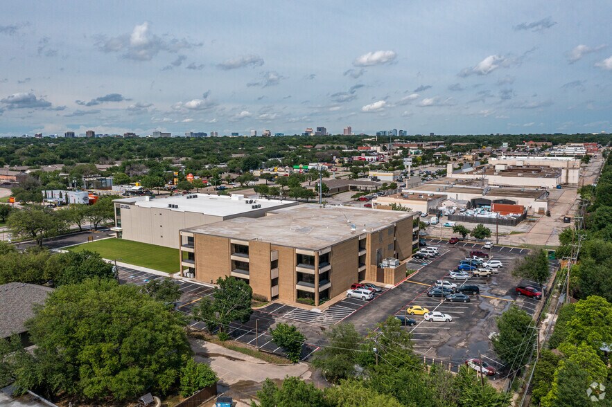 More Photos Of 3530 Forest Ln, Dallas Office For Lease