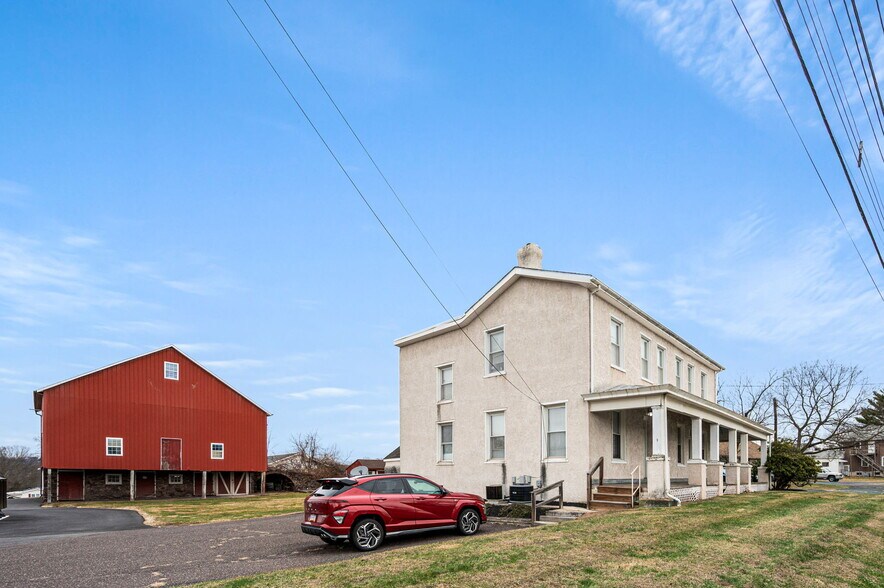 More Photos Of 2933 E High St, Pottstown General Retail For Sale