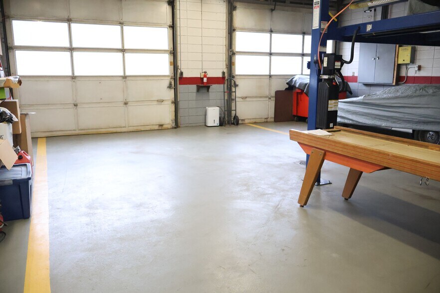 More Photos Of 311 Vischer Ferry Rd, Clifton Park Auto Repair For Sale