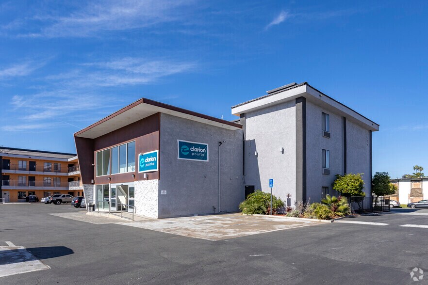 More Photos Of 855 Sandalwood Dr, El Cajon Hotel For Sale