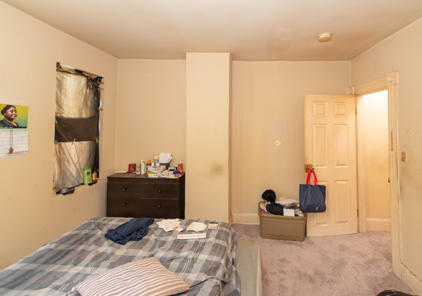 More Photos Of 3409 Greenmount Ave, Baltimore Storefront For Sale