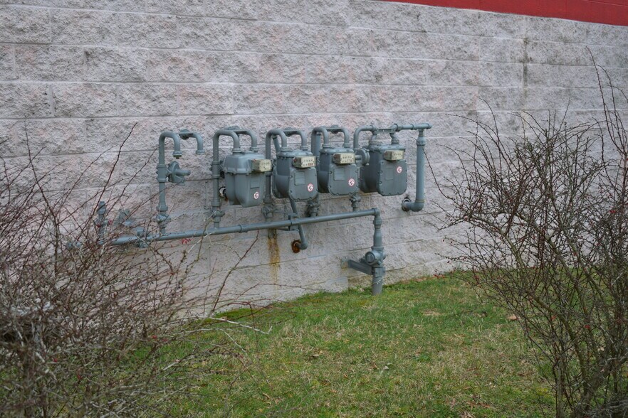 More Photos Of 115 Juliad Ct, Fredericksburg Warehouse For Lease