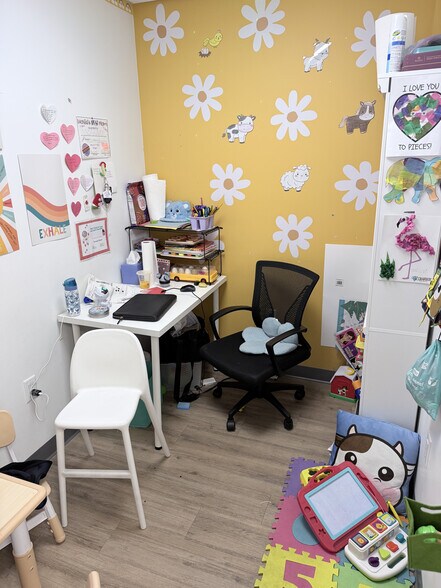 More Photos Of 16800 NW 2nd Ave, Miami Medical For Lease