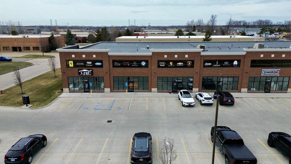 More Photos Of 51655-51735 Schoenherr Rd, Shelby Township Warehouse For Lease