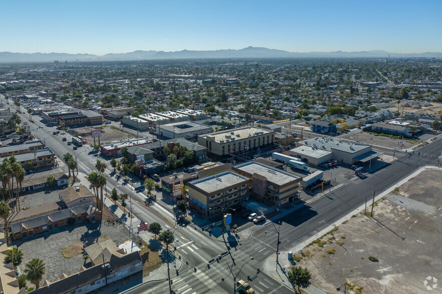 More Photos Of 1308 E Fremont St, Las Vegas Apartments For Lease