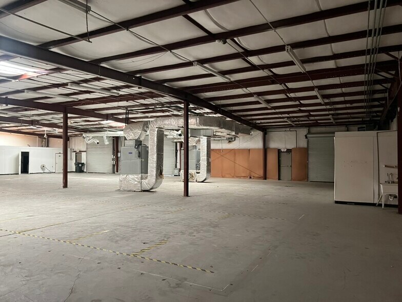 More Photos Of 6340 Bonny Oaks Dr, Chattanooga Warehouse For Lease