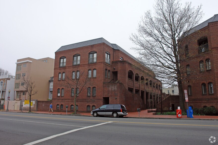 More Photos Of 2150-2168 Wisconsin Ave NW, Washington Office For Lease