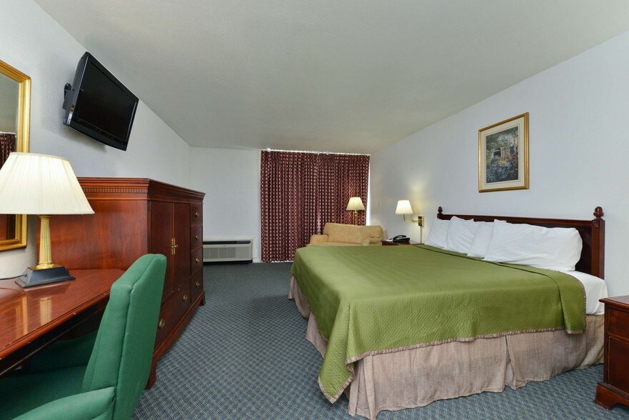 More Photos Of 910 Corn Products Rd, Corpus Christi Hotel For Sale